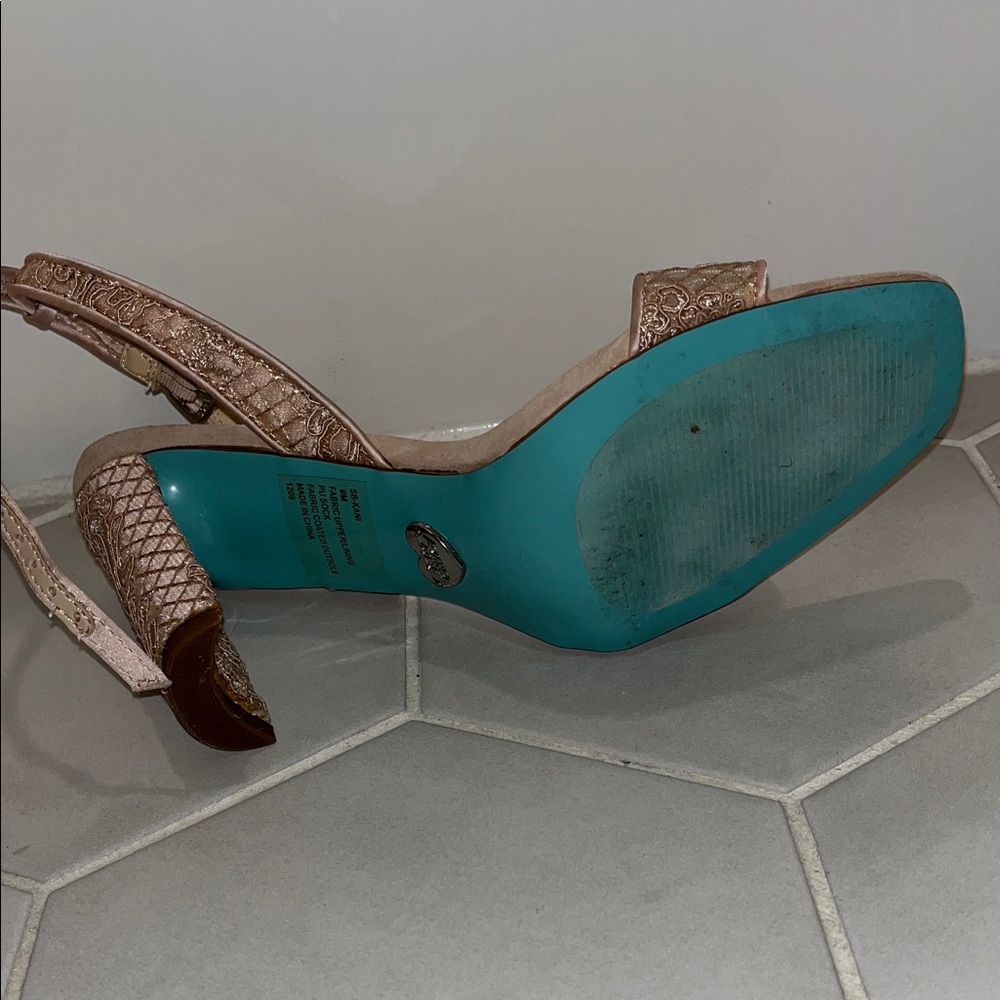 Betsy Johnson Rose Gold Textured Heels - Picture 5 of 6